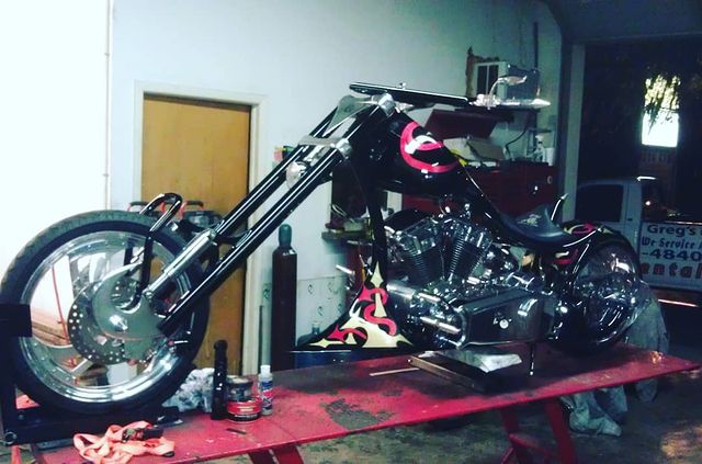 My old lady's chopper after getting cleaned up